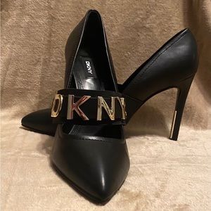 DKNY Black Pumps With Gold Label, Size 11 M